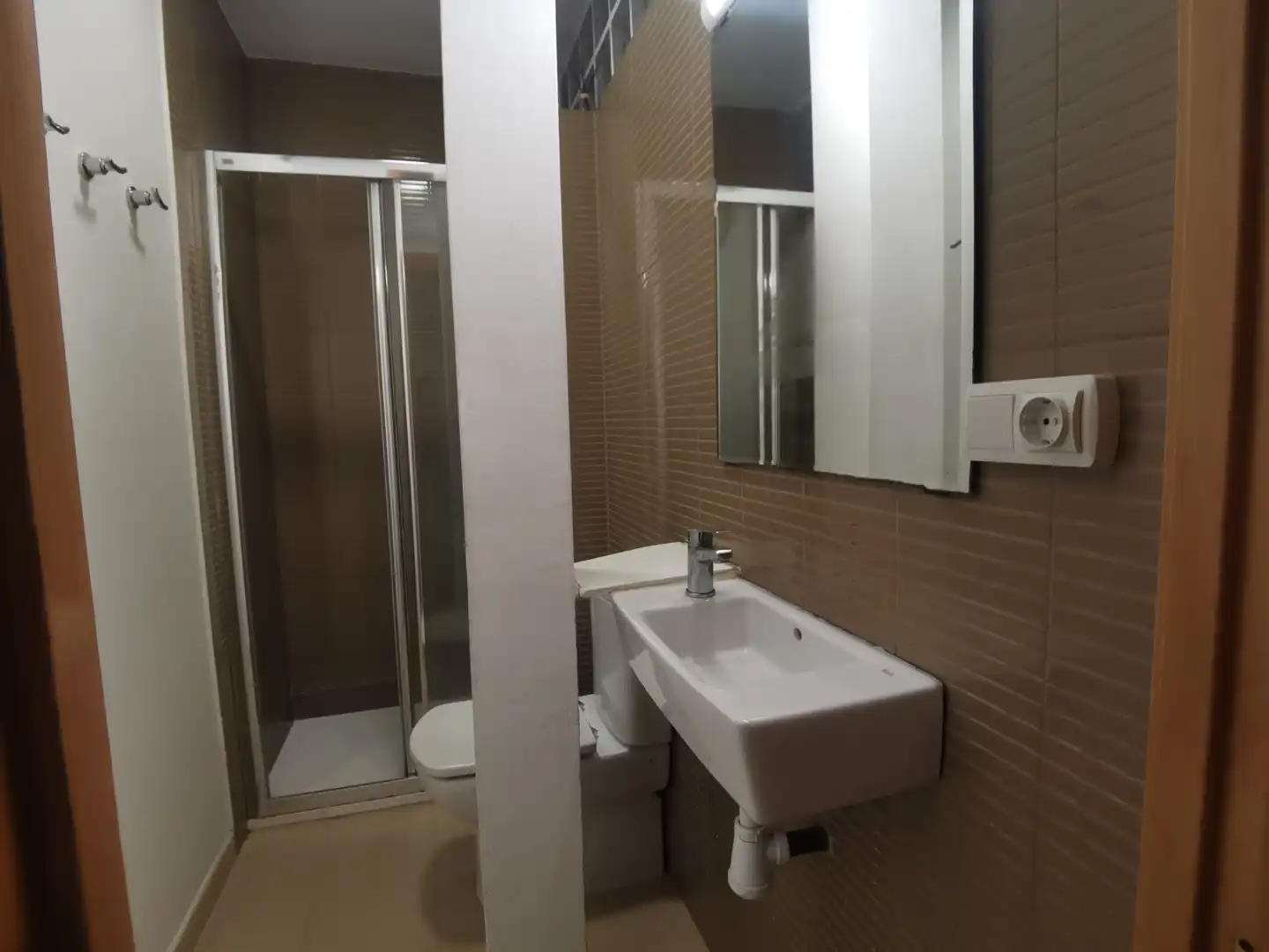 Bathroom of Flat for rent in Barcelona  with Air Conditioner, Parquet flooring and Furnished