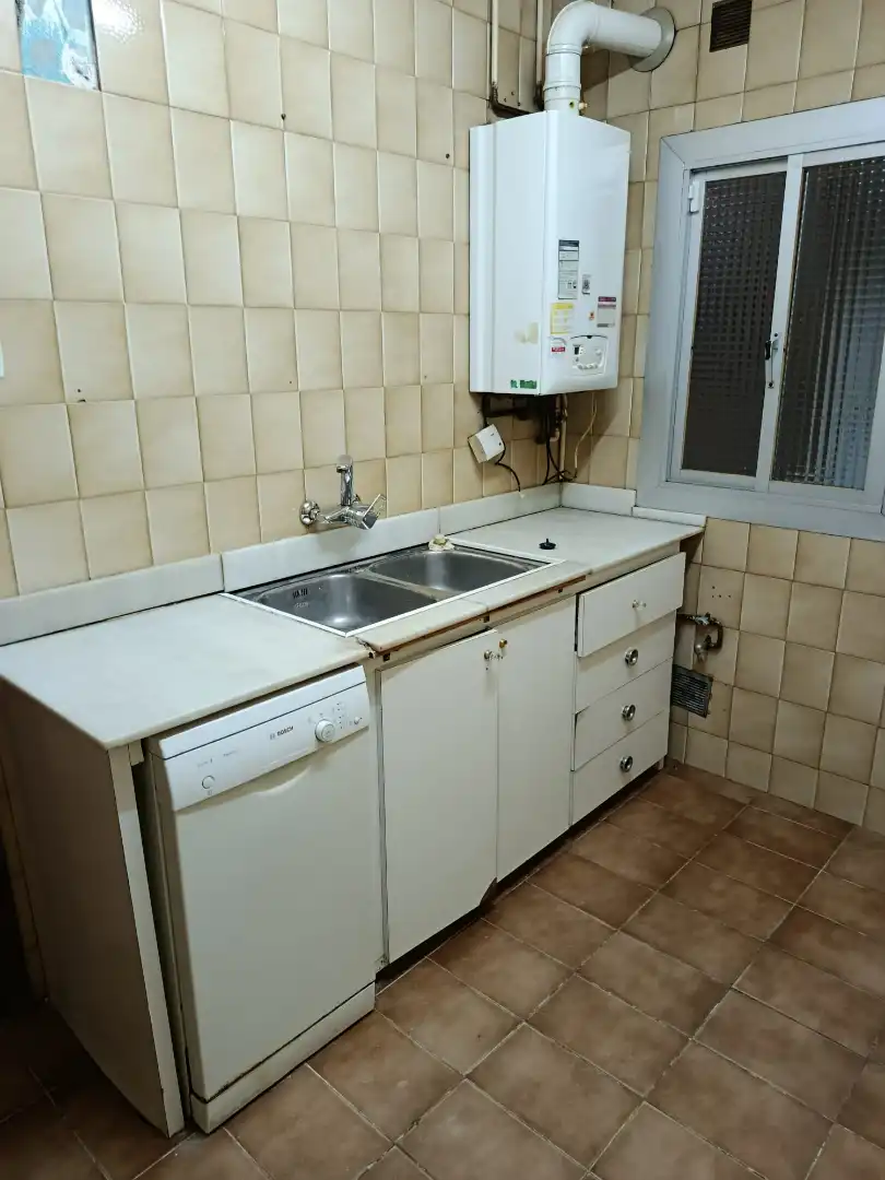 Cuina de Pis en venda en Badalona amb Aire condicionat, Calefacció i Balcó