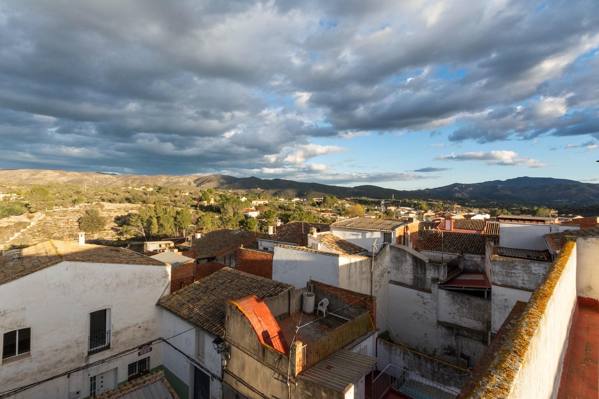 Vista exterior de Casa o chalet en venta en Llutxent con Aire acondicionado, Terraza y Amueblado