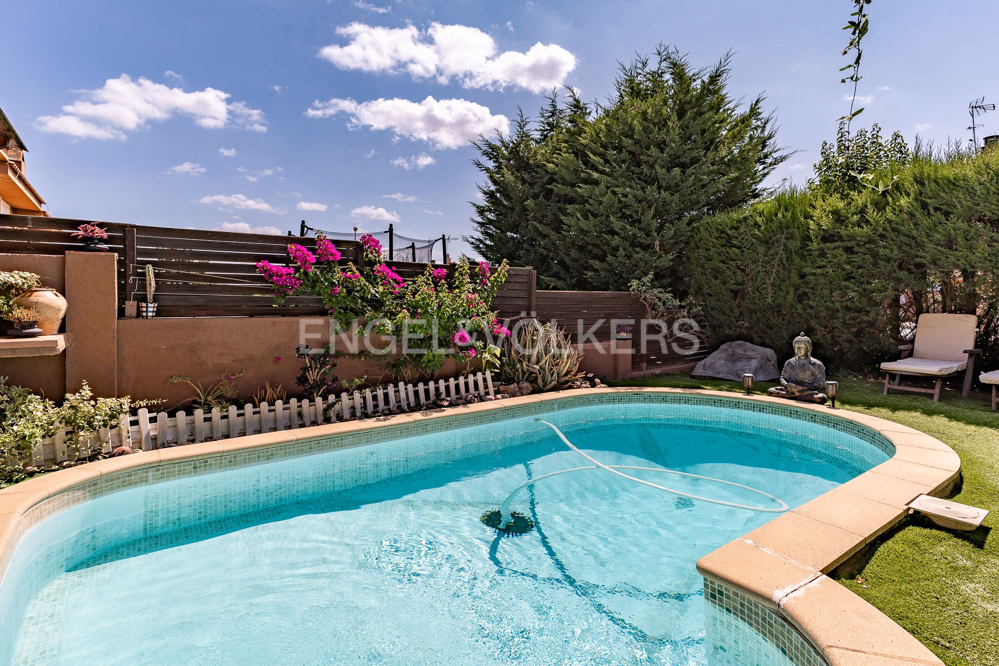 Swimming pool of House or chalet for sale in Sant Quirze del Vallès  with Air Conditioner, Heating and Private garden