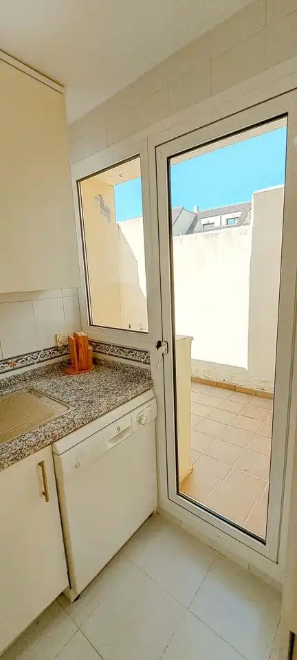 Attic for rent in La Duquesa