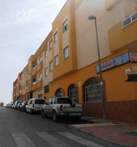 Garaje en Venta en C/ Lola Flores en Roquetas Pueblo