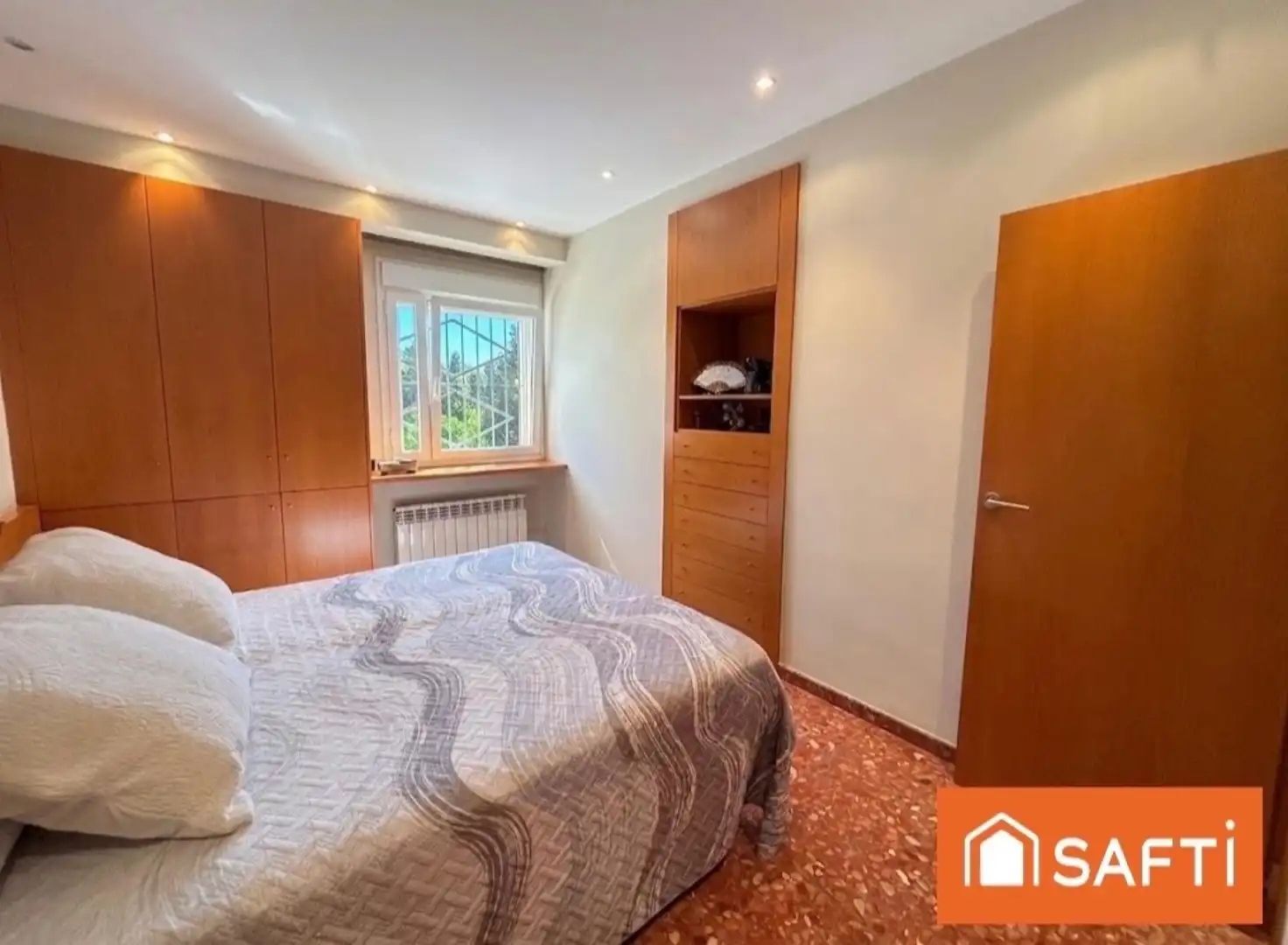 Dormitori de Casa o xalet en venda en Sant Pere de Ribes amb Calefacció