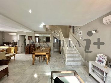 Detached house with balcony for sale in La Antilla