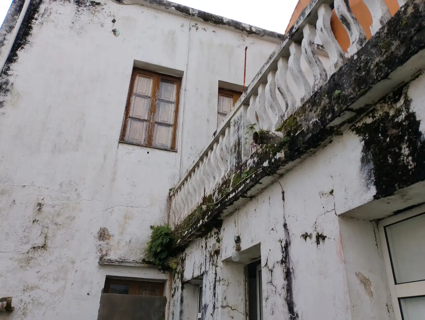 Vista exterior de Casa adosada en venta en Ribeira con Jardín privado, Terraza y Amueblado