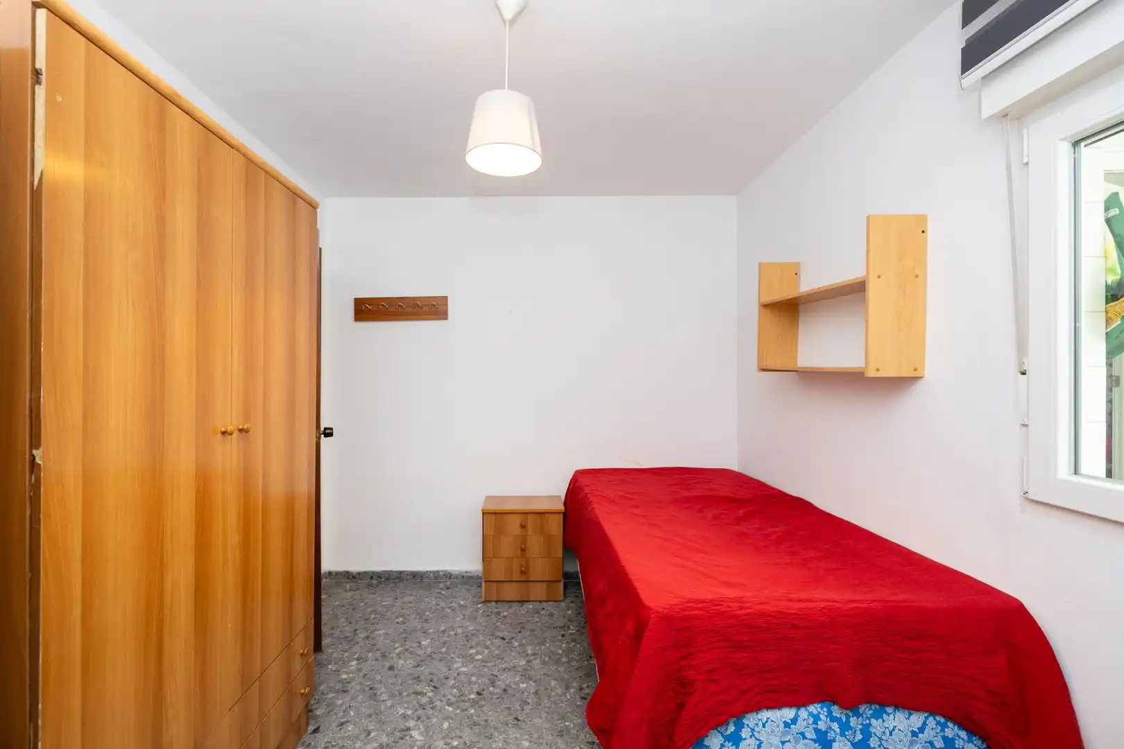 Dormitori de Apartament en venda en Granada