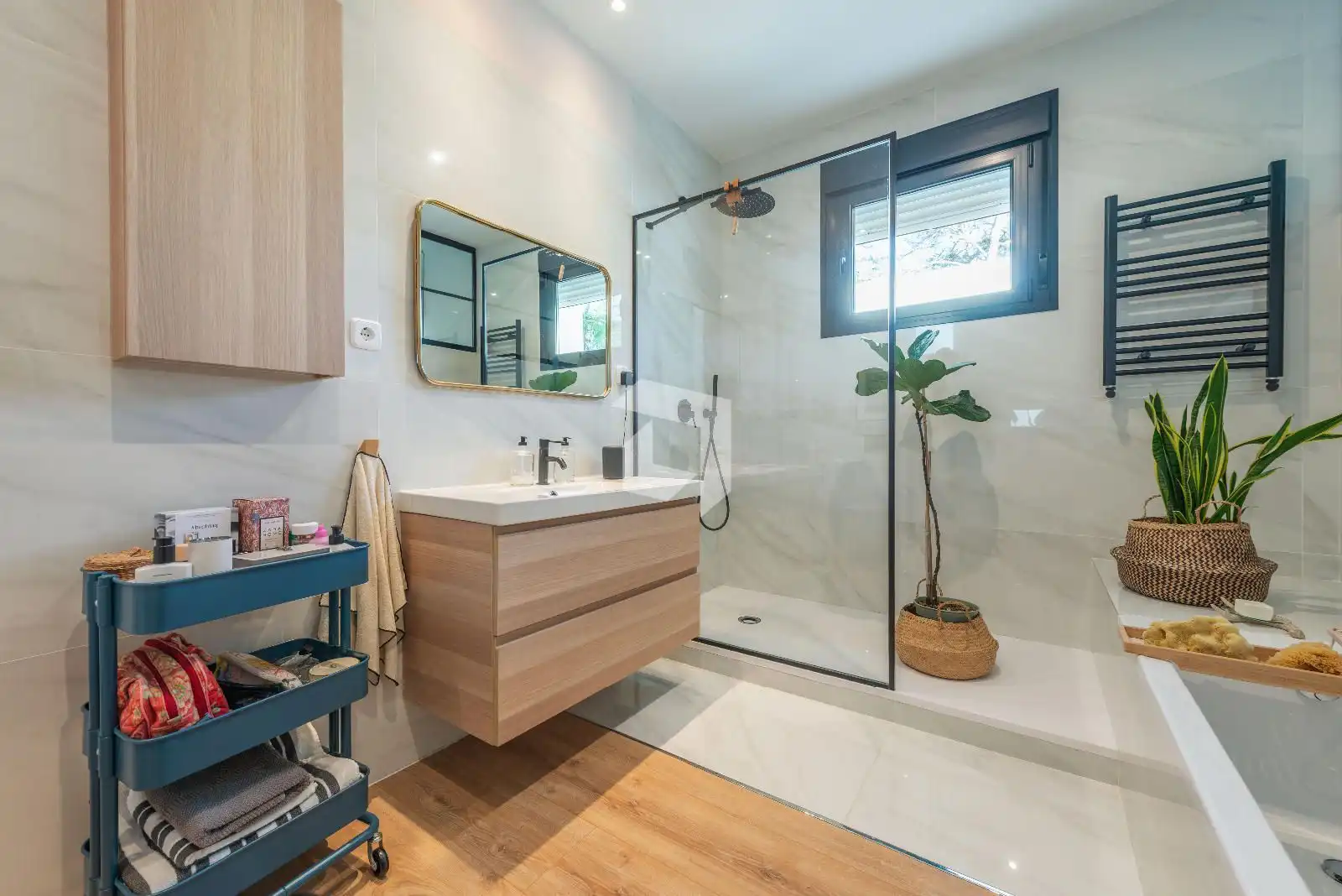 Badezimmer von Haus oder Chalet zum Verkauf in Pozuelo de Alarcón mit Klimaanlage, Heizung und Terrasse