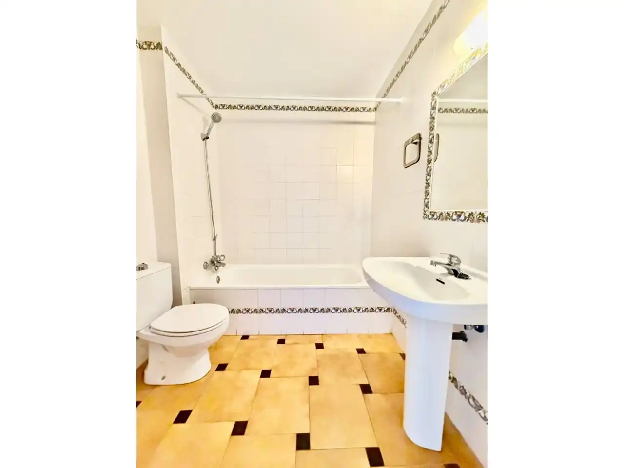 Badezimmer von Wohnung zur Miete in Collado Mediano mit Klimaanlage, Heizung und Terrasse