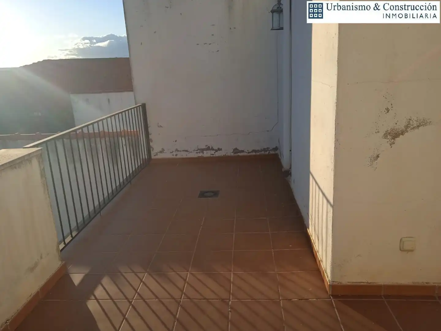 Terrasse von Einfamilien-Reihenhaus zum Verkauf in Piedrabuena mit Klimaanlage, Parkett und Terrasse