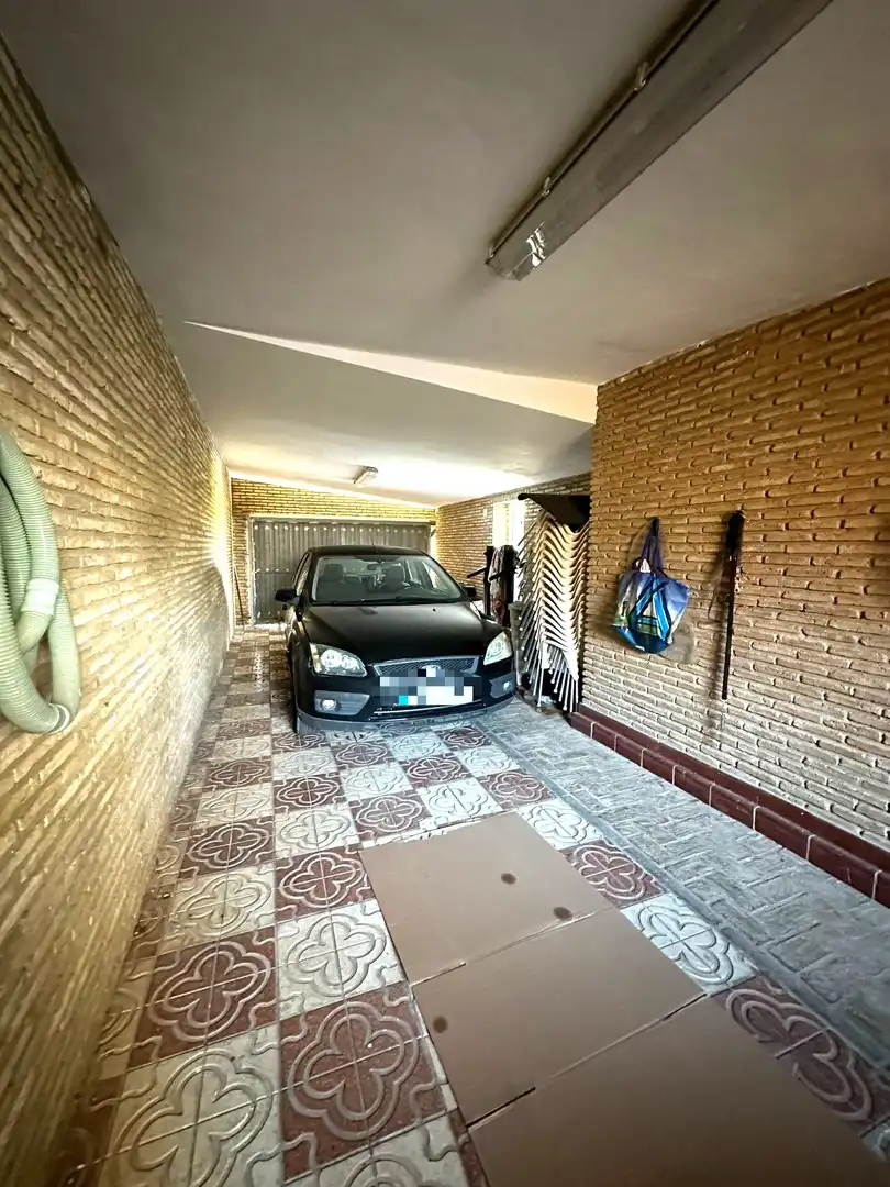 Aparcament de Casa o xalet en venda en El Puerto de Santa María amb Aire condicionat, Jardí privat i Terrassa