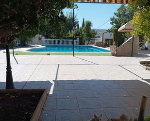 Piscina de Casa o xalet en venda en Lucena