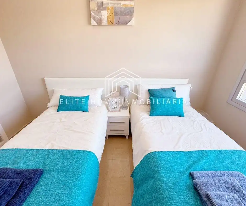 Habitación de Apartamento de alquiler en Cabanes con Aire acondicionado, Terraza y Piscina comunitaria
