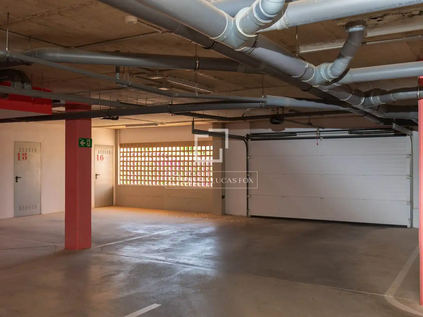 Parking de Piso en venta en Santa Eulària des Riu con Aire acondicionado, Calefacción y Terraza