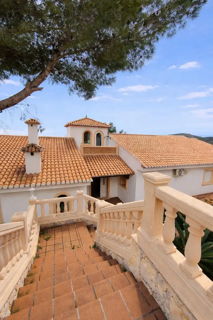Detached house with garden for sale in Avenida L'ALCOIA DE 9, imagen 5