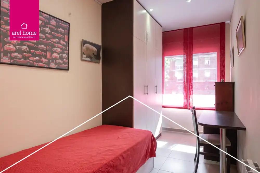 Bedroom of Flat for sale in Esplugues de Llobregat  with Air Conditioner