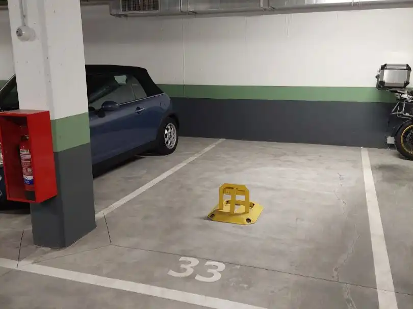 Parcheggio in affitto a Calle Lili Alvarez 2, imagen 4