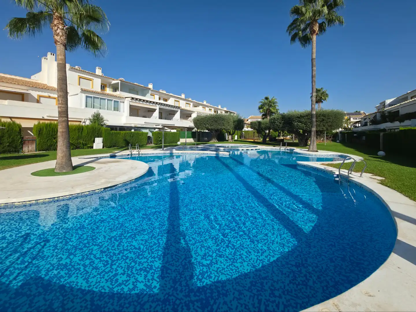 Maisonette mit Pool zum Verkauf in Avenida Conrado Albaladejo 39
