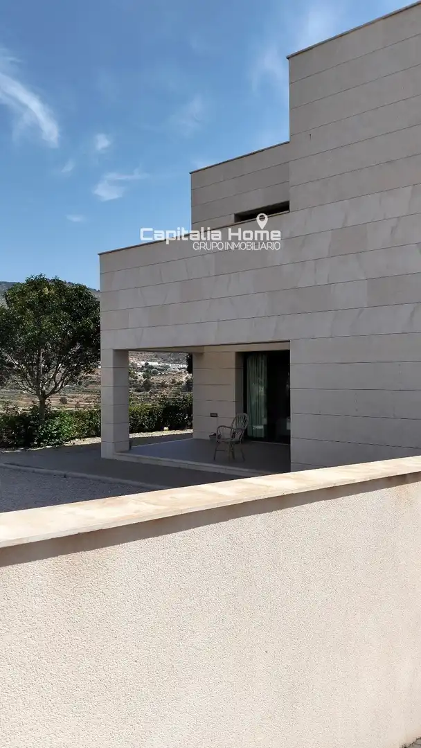 Vista exterior de Casa o xalet en venda en Relleu amb Aire condicionat, Calefacció i Piscina