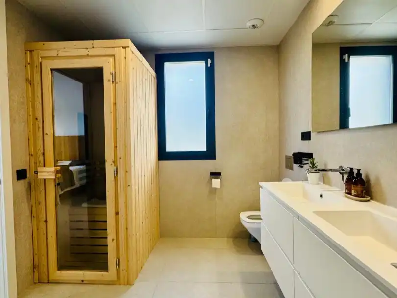 Baño de Ático en venta en Marbella con Aire acondicionado, Terraza y Balcón