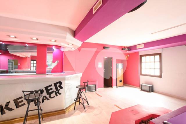 Local comercial en Alquiler en Jardín de los Reyes - Parque Real