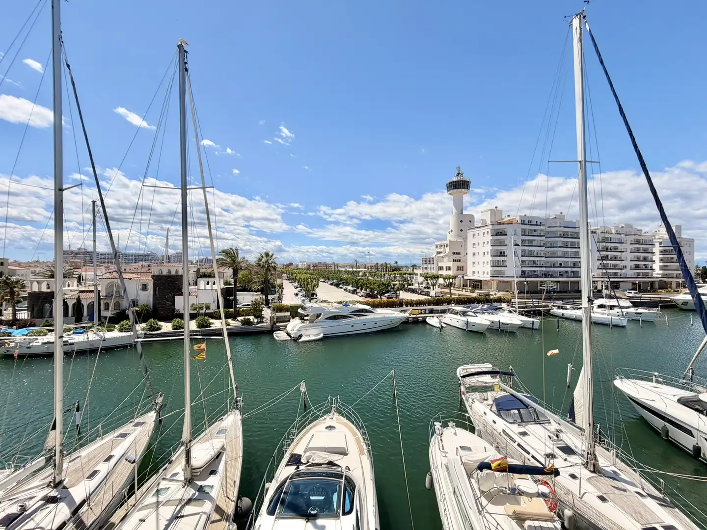 Vista exterior de Dúplex en venta en Empuriabrava con Calefacción, Terraza y Horno