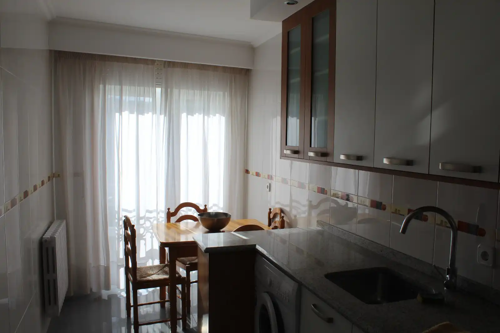 Cocina de Piso de alquiler en Monterrei con Calefacción, Amueblado y Horno