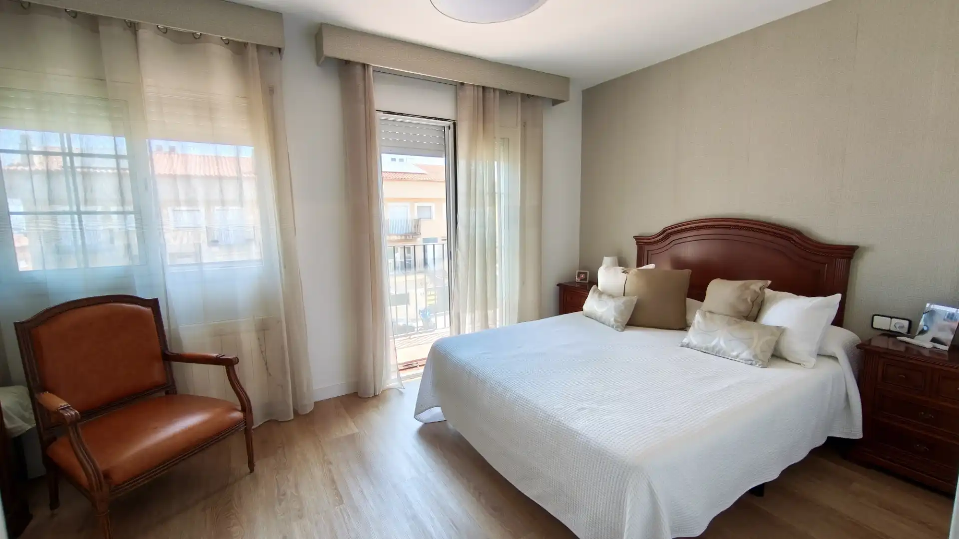 Habitación de Casa adosada en venta en Sant Salvador de Guardiola con Calefacción, Jardín privado y Parquet
