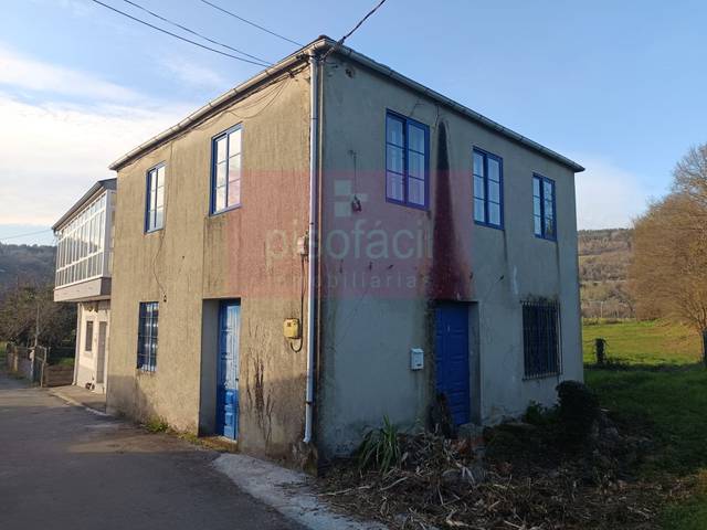 Casa-chalet en Venta en Baralla