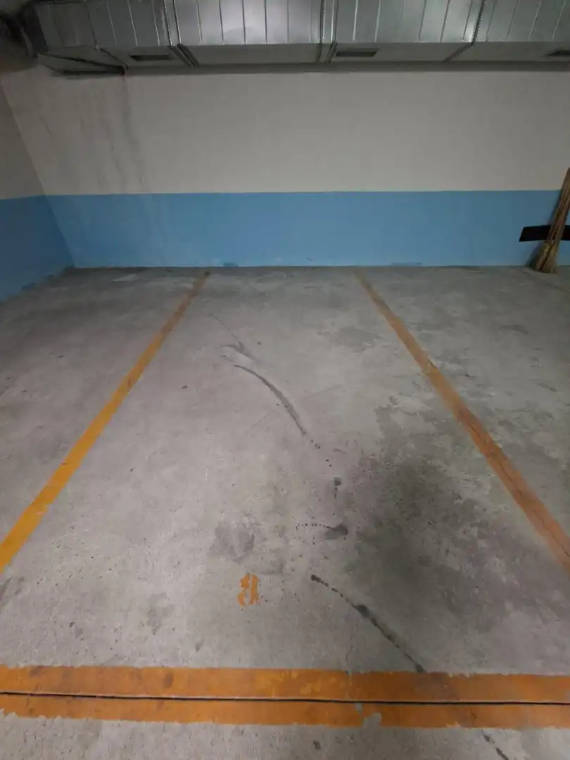 Garatge en venda a Calle POETA MANFER DE LA LLERA, Sama