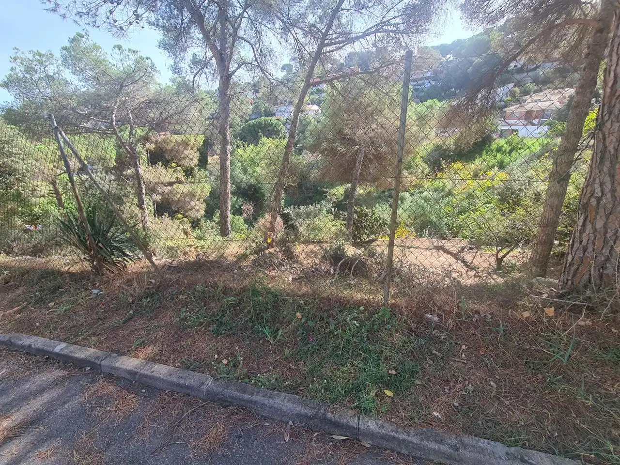 Terreni e lotti in vendita a calle Joan Maragall i Gorina 485