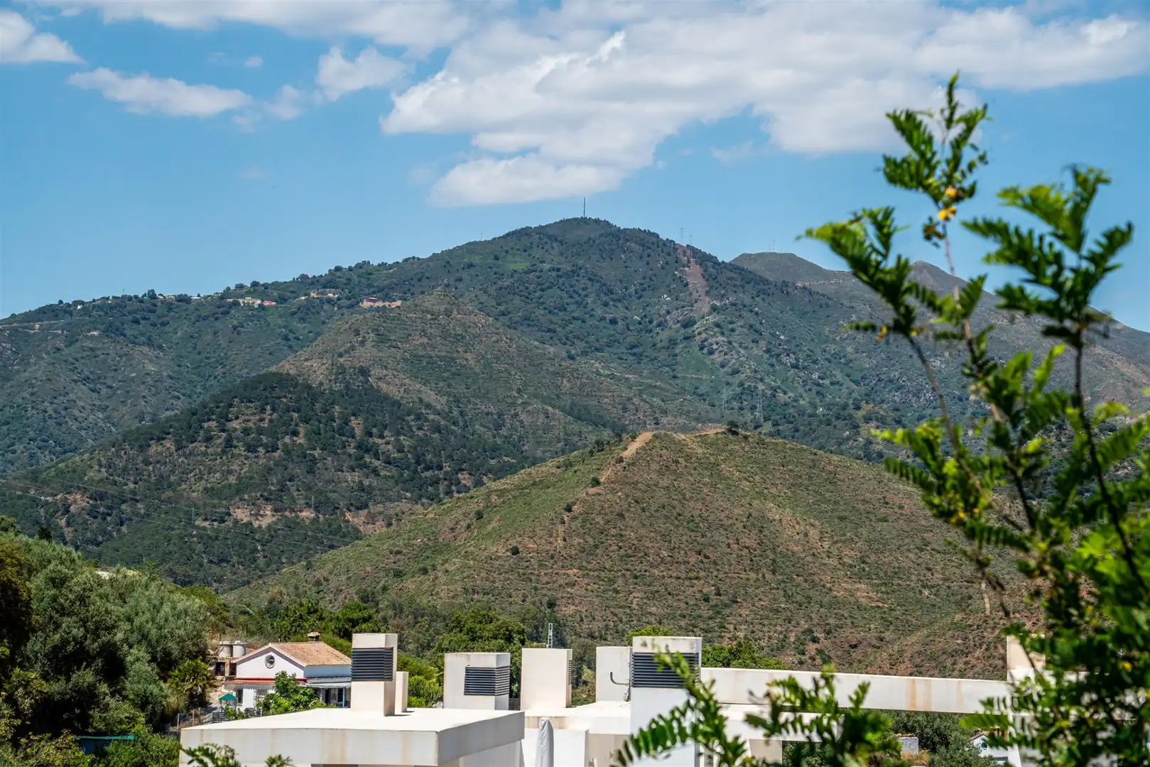 Vista exterior de Apartamento de alquiler en Ojén con Aire acondicionado, Calefacción y Terraza