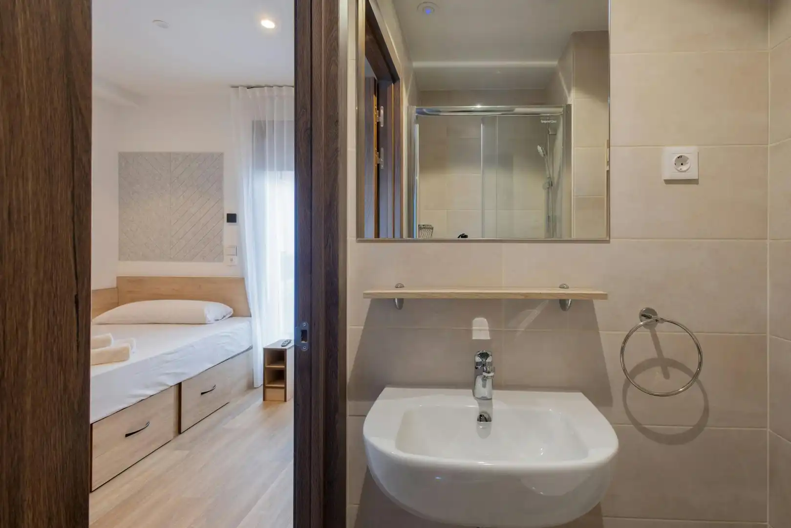 Badezimmer von Gebäude zur Miete in Madrid