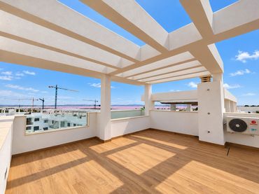 Àtic amb balcó en venda a Los Balcones - Los Altos