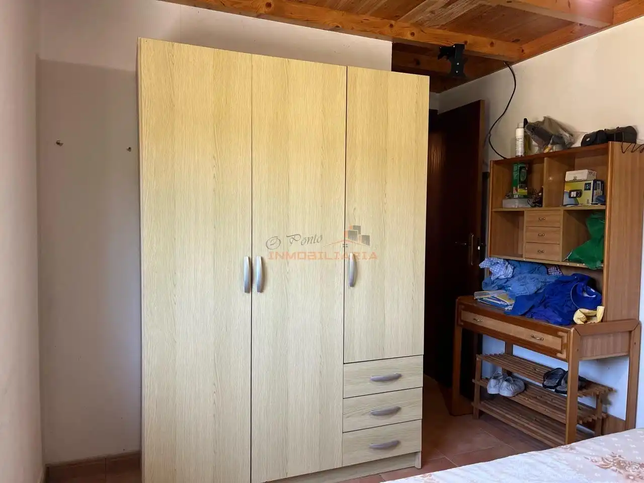 Bedroom of Houses for sale in Narón  with Private garden, Storage room and Furnished
