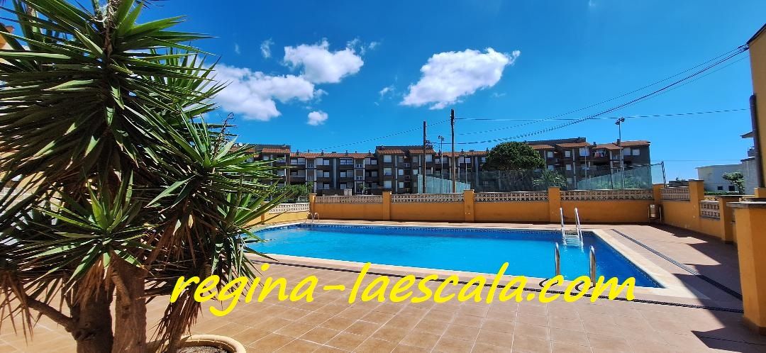Swimming pool of Planta baja for sale in L'Estartit  with Air Conditioner, Heating and Terrace