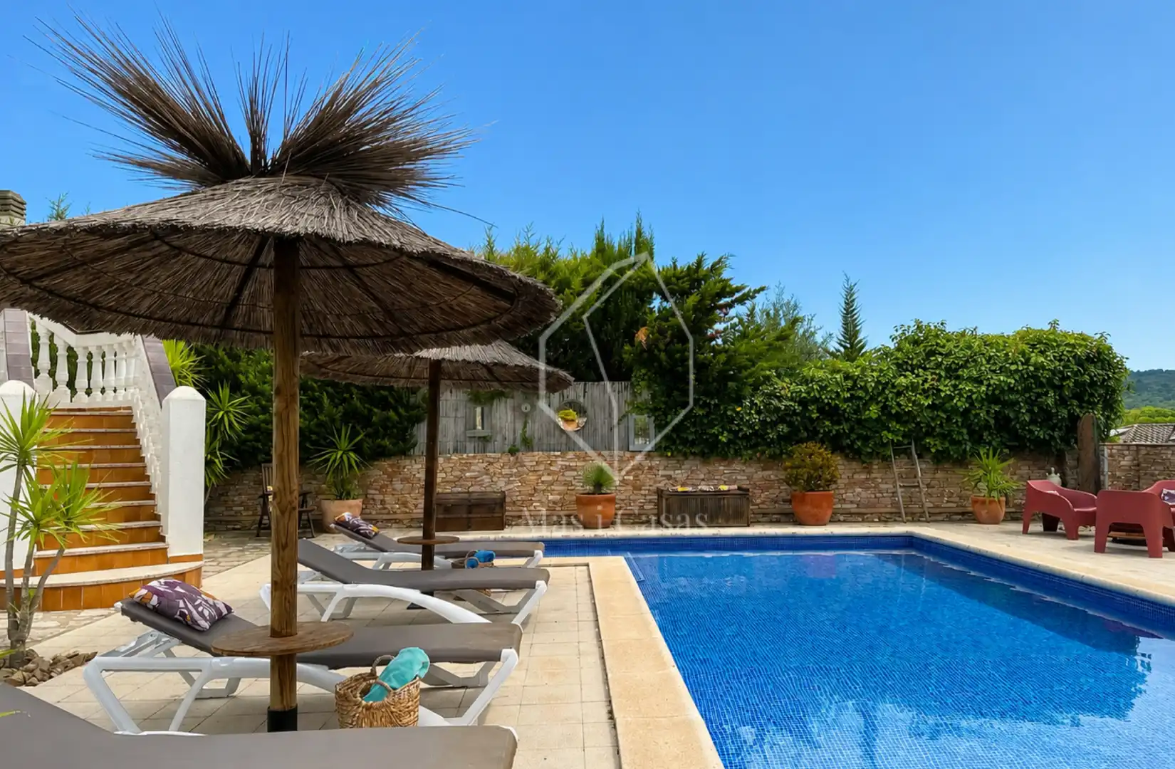 Chalet con terraza en venta en Carrer Vall d'Aran 33, imagen 3