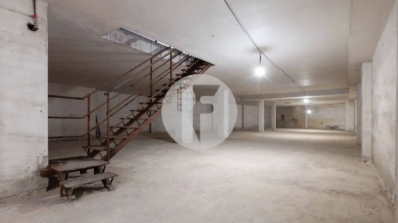 Local comercial de lloguer a Artigues - Llefià, imagen 4