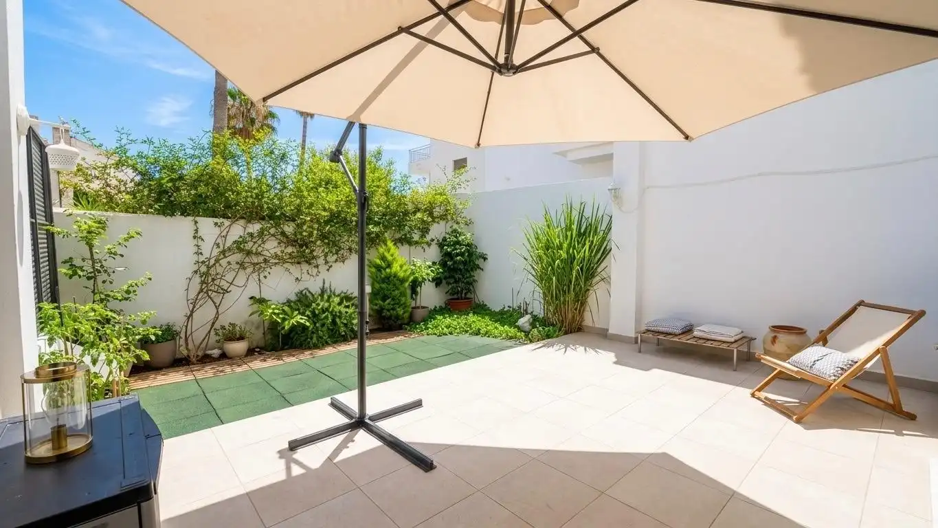 Terrassa de Casa adosada en venda en Torremolinos amb Aire condicionat, Calefacció i Jardí privat