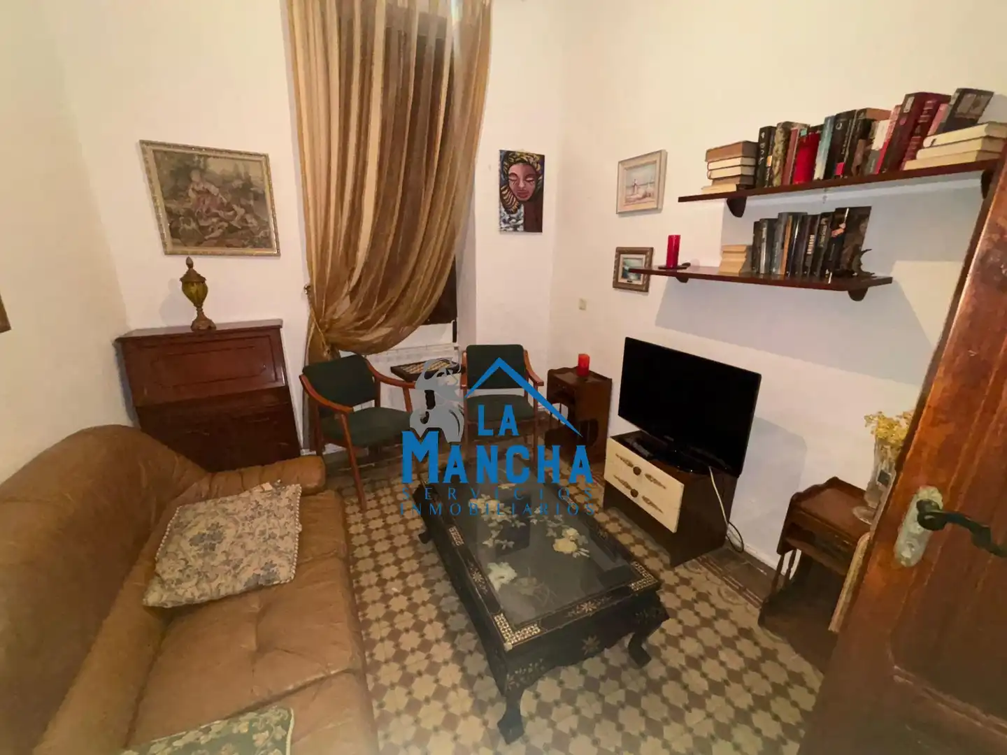 Sala de estar de Casa o chalet en venta en Hoya-Gonzalo con Calefacción, Jardín privado y Amueblado