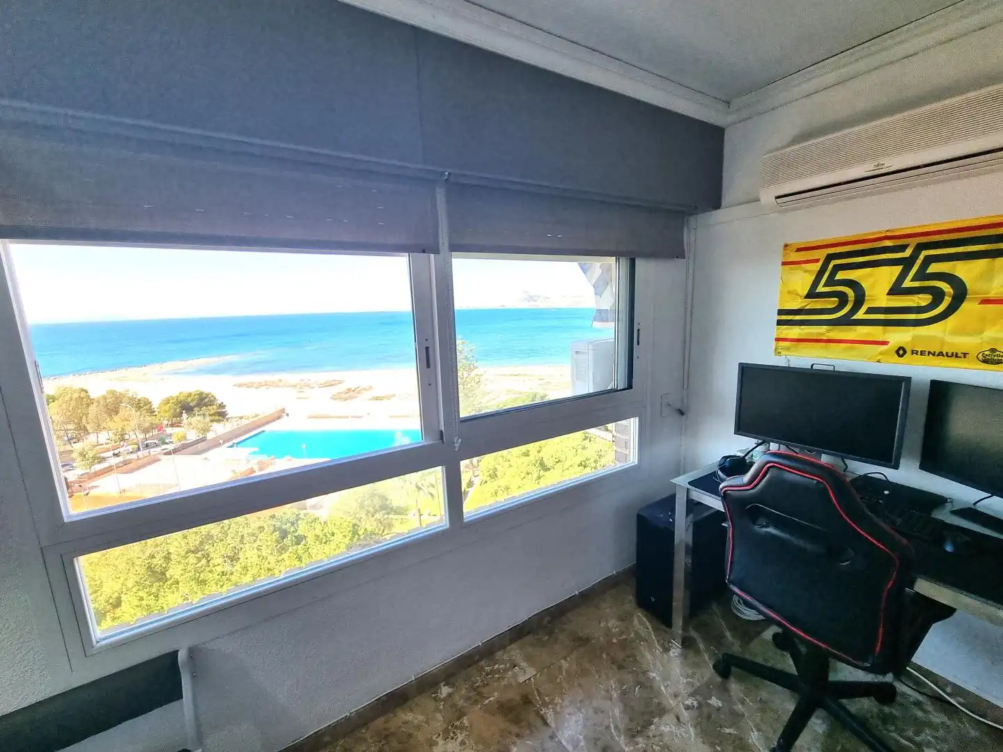 Habitación de Piso en venta en Alicante / Alacant con Aire acondicionado, Terraza y Trastero