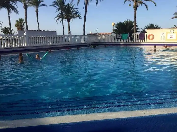 Piscina de Casa o chalet de alquiler en Cartagena con Aire acondicionado, Jardín privado y Amueblado