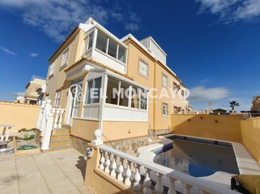 Casa a schiera con piscina in vendita a Ciudad Quesada