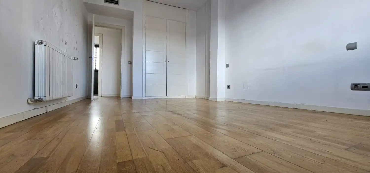Habitación de Piso en venta en Velilla de San Antonio con Aire acondicionado, Terraza y Trastero