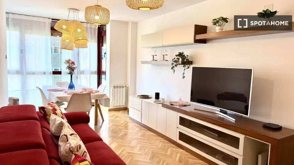 Sala d'estar de Pis de lloguer en  Madrid Capital amb Aire condicionat, Calefacció i Moblat