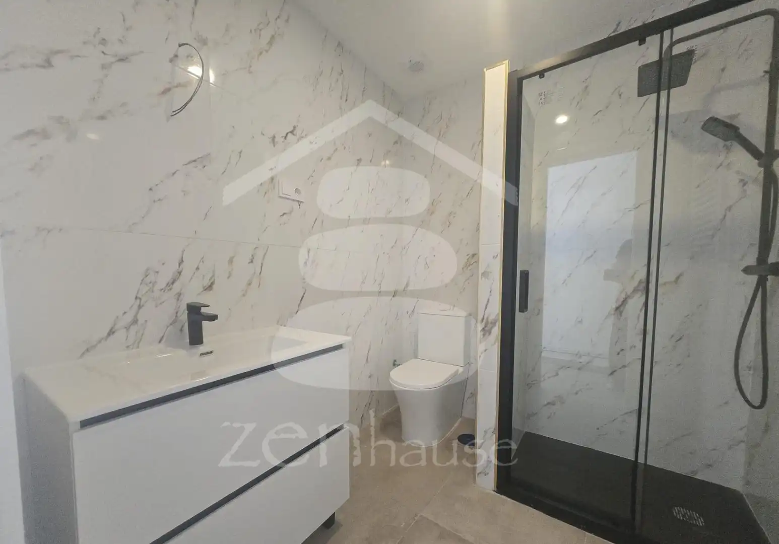 Badezimmer von Wohnung zur Miete in Getafe