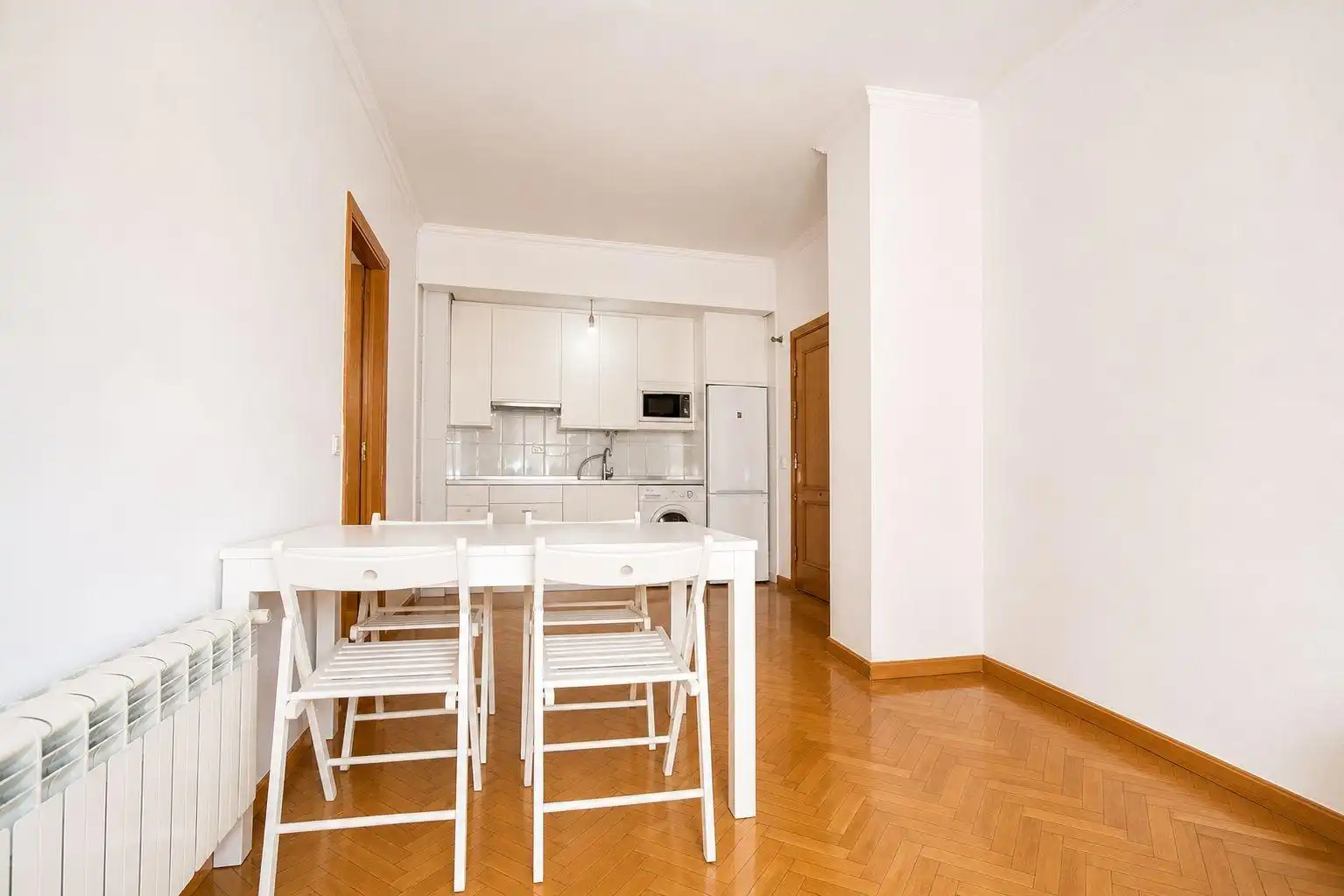 Dining room of Flat for sale in Madrid  with Air Conditioner, Heating and Parquet flooring