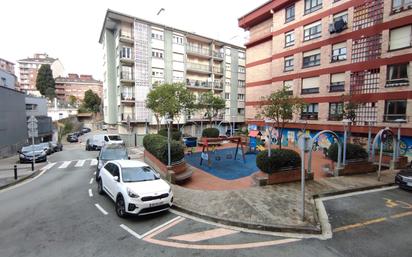 Vista exterior de Pis en venda en Eibar amb Calefacció i Moblat