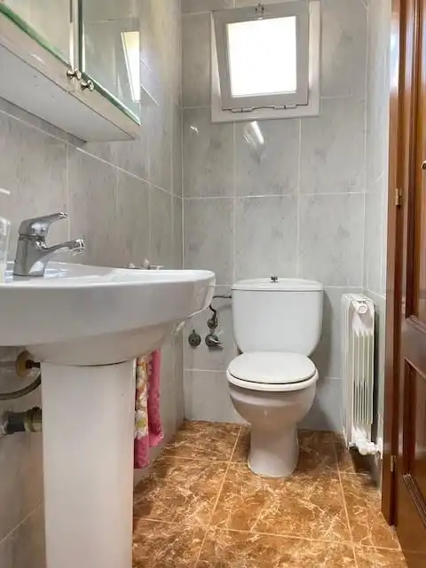 Baño de Casa o chalet en venta en Vallirana con Calefacción, Jardín privado y Terraza
