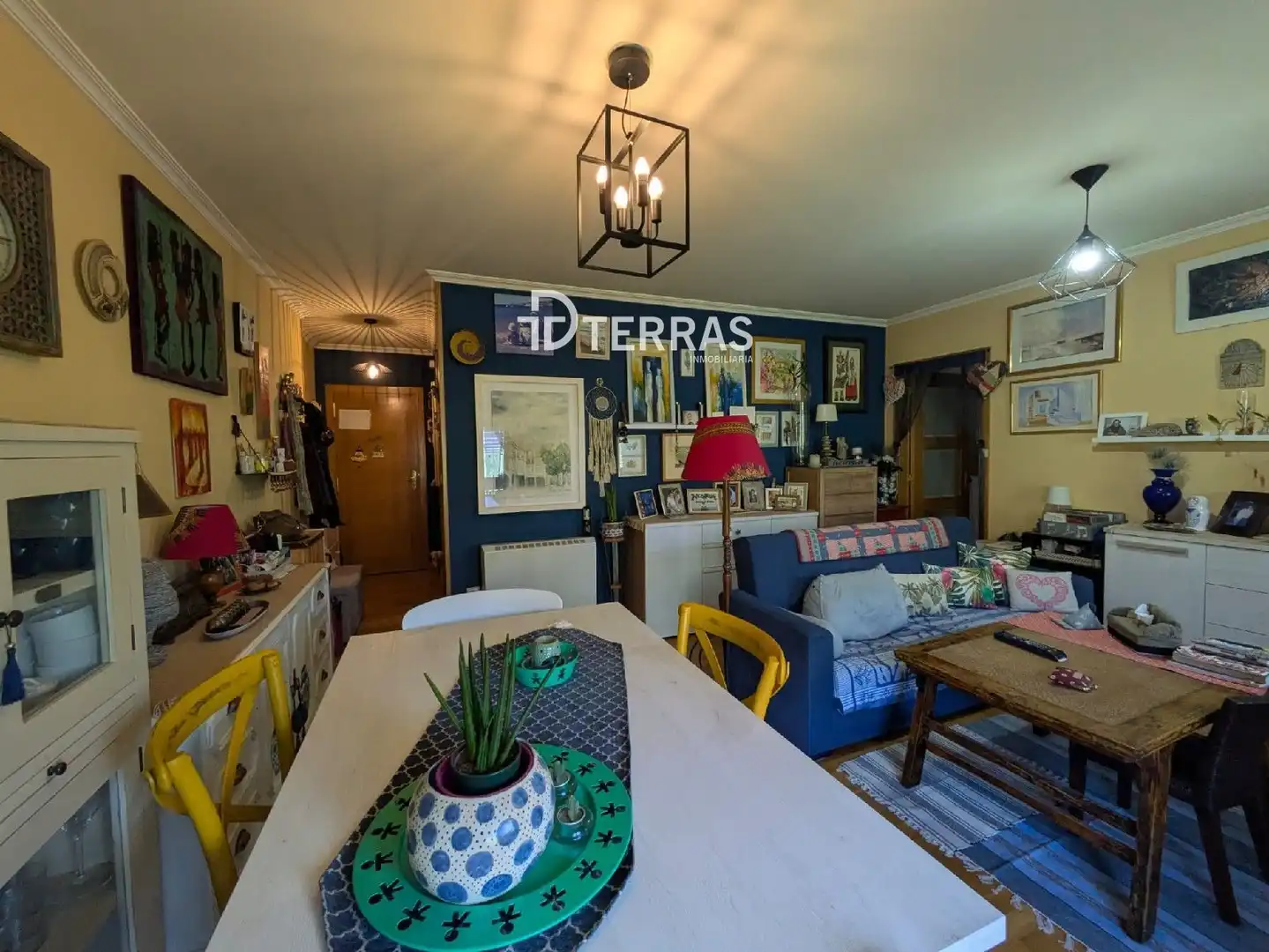 Comedor de Piso en venta en Campo Lameiro con Calefacción, Trastero y Amueblado