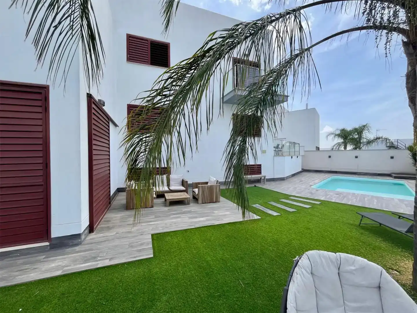 Terrassa de Casa o xalet en venda en Montequinto amb Aire condicionat, Piscina i Balcó